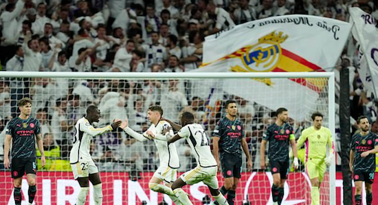 ���A���̓o���x���f�̃S�[���Œǂ���